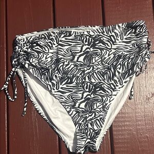 SHEIN Black and White Zebra Print Bikini Bottom